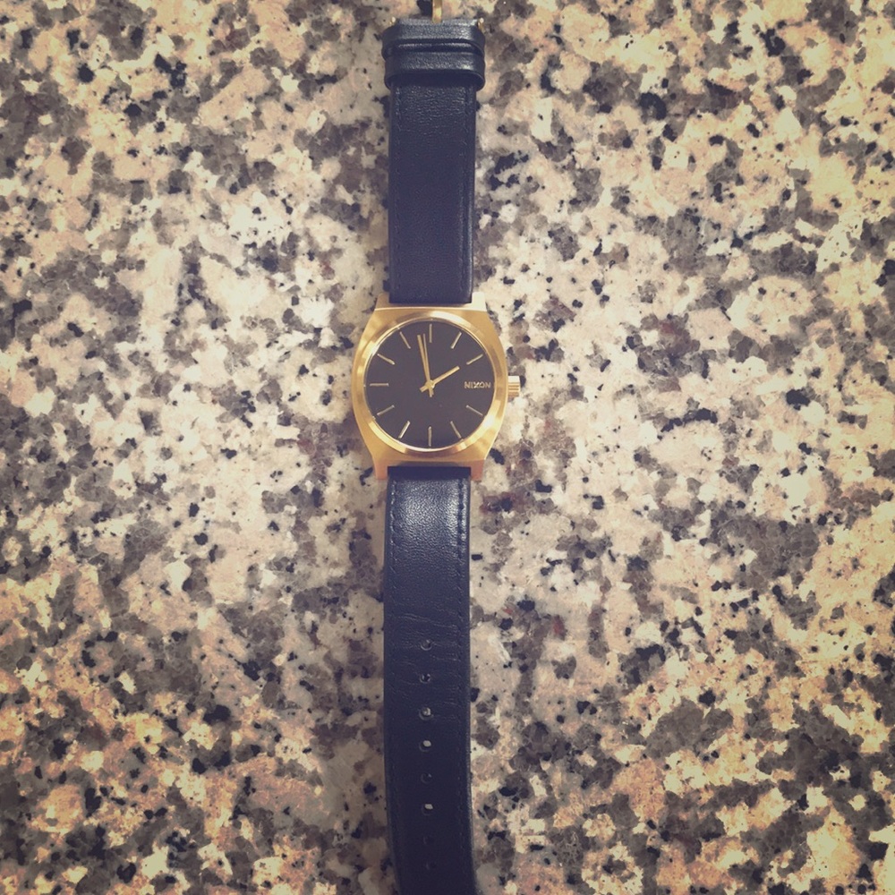 Nixon Watch “Time Teller”